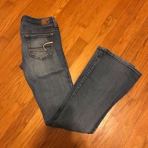 AE Kickboot Stretchy Jeans